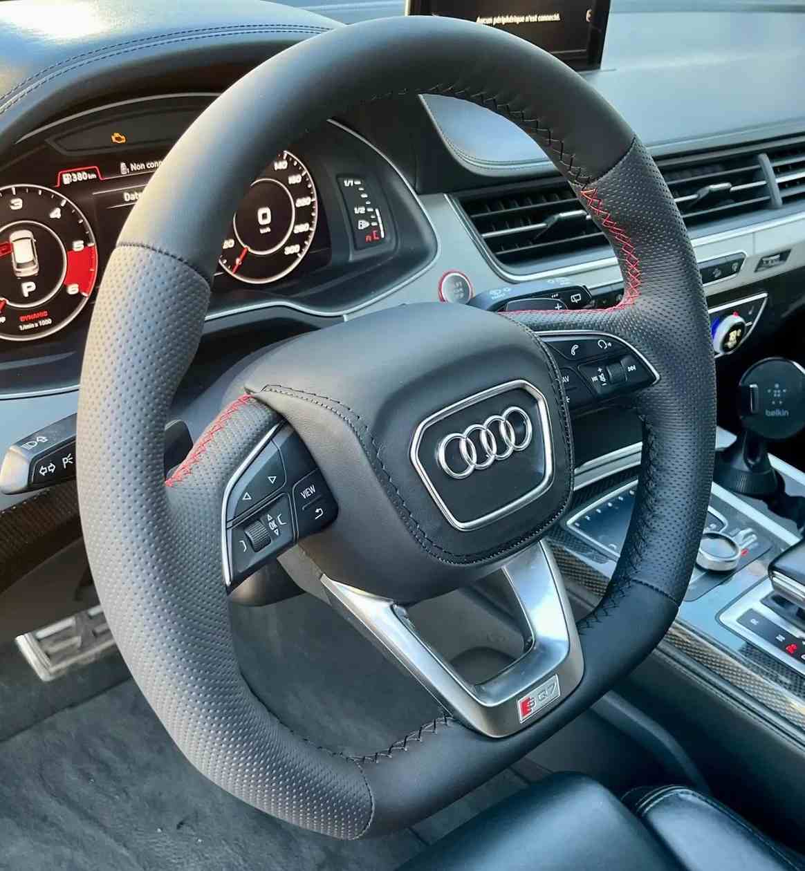 Audi SQ7 Standard Paket Perforiert